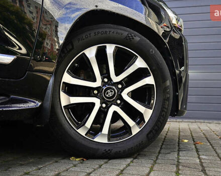 Черный Тойота Ленд Крузер, объемом двигателя 4.46 л и пробегом 149 тыс. км за 52700 $, фото 22 на Automoto.ua