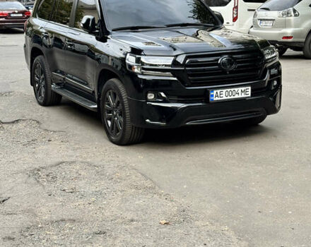 Черный Тойота Ленд Крузер, объемом двигателя 4.46 л и пробегом 177 тыс. км за 52000 $, фото 1 на Automoto.ua