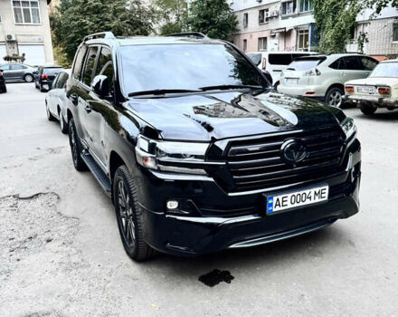 Черный Тойота Ленд Крузер, объемом двигателя 4.46 л и пробегом 177 тыс. км за 52000 $, фото 25 на Automoto.ua