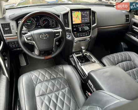 Черный Тойота Ленд Крузер, объемом двигателя 4.46 л и пробегом 118 тыс. км за 55500 $, фото 37 на Automoto.ua