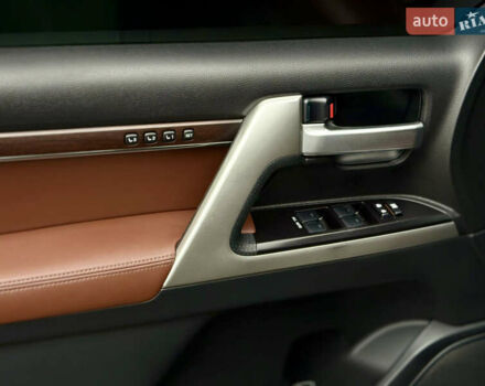 Черный Тойота Ленд Крузер, объемом двигателя 4.5 л и пробегом 131 тыс. км за 55000 $, фото 12 на Automoto.ua