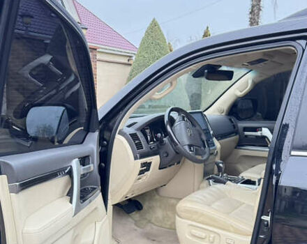 Черный Тойота Ленд Крузер, объемом двигателя 4.46 л и пробегом 112 тыс. км за 57000 $, фото 4 на Automoto.ua