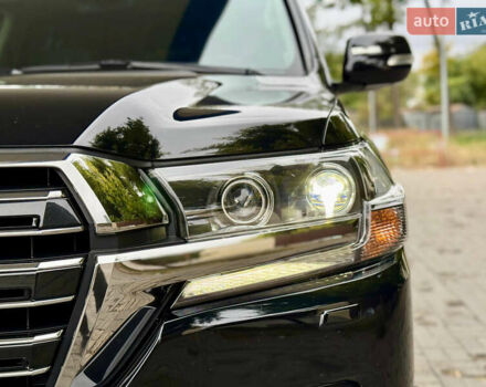 Черный Тойота Ленд Крузер, объемом двигателя 4.46 л и пробегом 118 тыс. км за 55500 $, фото 19 на Automoto.ua