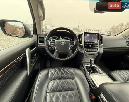 Черный Тойота Ленд Крузер, объемом двигателя 4.46 л и пробегом 101 тыс. км за 55000 $, фото 45 на Automoto.ua