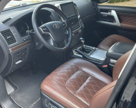 Черный Тойота Ленд Крузер, объемом двигателя 4.46 л и пробегом 204 тыс. км за 49000 $, фото 9 на Automoto.ua