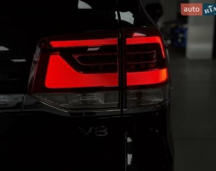 Черный Тойота Ленд Крузер, объемом двигателя 4.46 л и пробегом 185 тыс. км за 51200 $, фото 4 на Automoto.ua