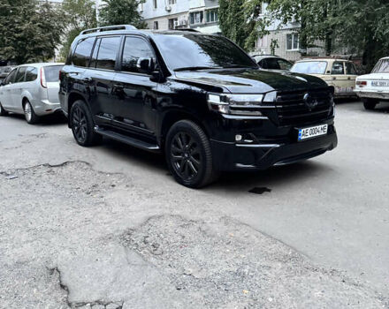 Черный Тойота Ленд Крузер, объемом двигателя 4.46 л и пробегом 177 тыс. км за 52000 $, фото 37 на Automoto.ua