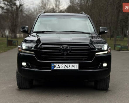 Черный Тойота Ленд Крузер, объемом двигателя 4.46 л и пробегом 217 тыс. км за 42999 $, фото 3 на Automoto.ua