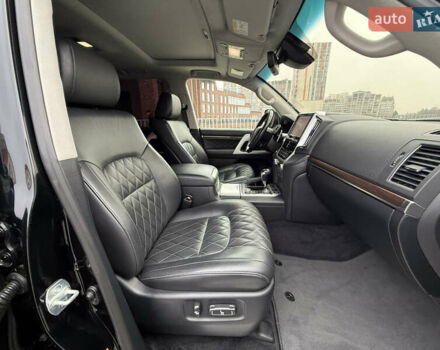 Черный Тойота Ленд Крузер, объемом двигателя 4.46 л и пробегом 101 тыс. км за 55000 $, фото 26 на Automoto.ua
