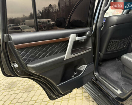 Черный Тойота Ленд Крузер, объемом двигателя 4.46 л и пробегом 200 тыс. км за 50500 $, фото 43 на Automoto.ua