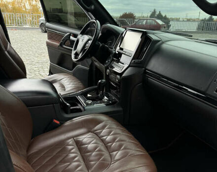 Черный Тойота Ленд Крузер, объемом двигателя 4.46 л и пробегом 132 тыс. км за 54999 $, фото 22 на Automoto.ua