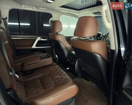Черный Тойота Ленд Крузер, объемом двигателя 4.46 л и пробегом 208 тыс. км за 50500 $, фото 4 на Automoto.ua
