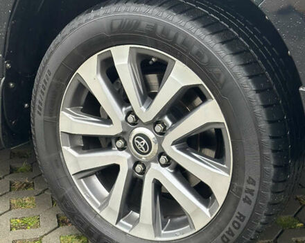 Черный Тойота Ленд Крузер, объемом двигателя 4.46 л и пробегом 190 тыс. км за 54500 $, фото 5 на Automoto.ua