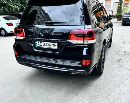 Черный Тойота Ленд Крузер, объемом двигателя 4.46 л и пробегом 177 тыс. км за 52000 $, фото 30 на Automoto.ua