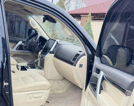 Черный Тойота Ленд Крузер, объемом двигателя 4.46 л и пробегом 112 тыс. км за 57000 $, фото 7 на Automoto.ua