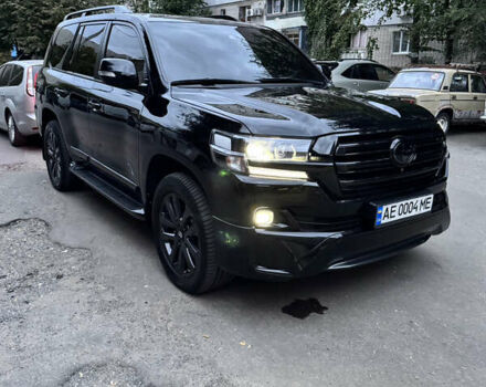 Черный Тойота Ленд Крузер, объемом двигателя 4.46 л и пробегом 177 тыс. км за 52000 $, фото 69 на Automoto.ua