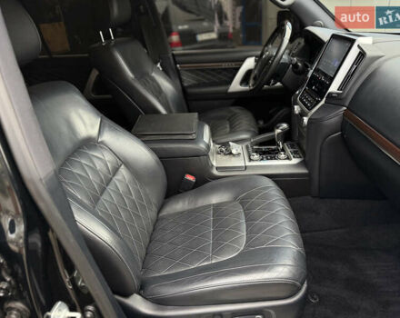 Черный Тойота Ленд Крузер, объемом двигателя 4.46 л и пробегом 200 тыс. км за 50500 $, фото 37 на Automoto.ua