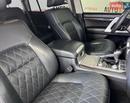 Черный Тойота Ленд Крузер, объемом двигателя 4.46 л и пробегом 184 тыс. км за 49950 $, фото 19 на Automoto.ua