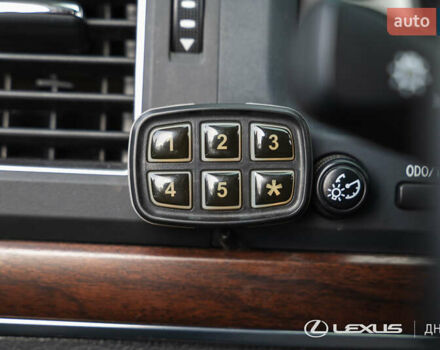 Черный Тойота Ленд Крузер, объемом двигателя 4.46 л и пробегом 222 тыс. км за 44700 $, фото 31 на Automoto.ua