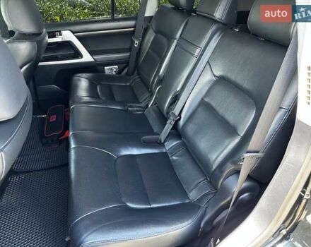 Черный Тойота Ленд Крузер, объемом двигателя 4.46 л и пробегом 133 тыс. км за 47000 $, фото 13 на Automoto.ua