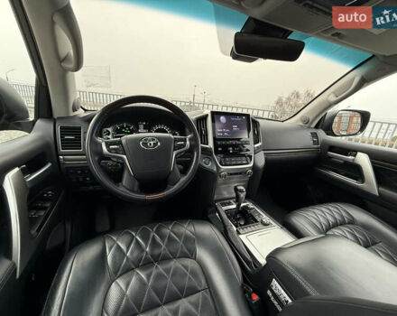 Черный Тойота Ленд Крузер, объемом двигателя 4.46 л и пробегом 101 тыс. км за 55000 $, фото 44 на Automoto.ua