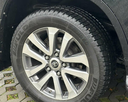 Черный Тойота Ленд Крузер, объемом двигателя 4.46 л и пробегом 190 тыс. км за 54500 $, фото 6 на Automoto.ua