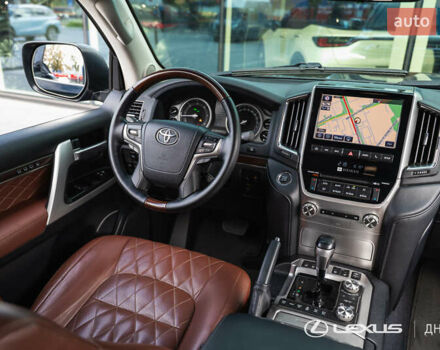 Черный Тойота Ленд Крузер, объемом двигателя 4.46 л и пробегом 222 тыс. км за 44700 $, фото 12 на Automoto.ua