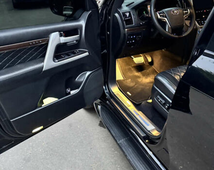 Черный Тойота Ленд Крузер, объемом двигателя 4.46 л и пробегом 177 тыс. км за 52000 $, фото 43 на Automoto.ua