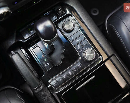 Черный Тойота Ленд Крузер, объемом двигателя 4.46 л и пробегом 149 тыс. км за 52700 $, фото 39 на Automoto.ua