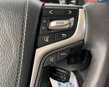 Черный Тойота Ленд Крузер, объемом двигателя 4.46 л и пробегом 184 тыс. км за 49950 $, фото 8 на Automoto.ua