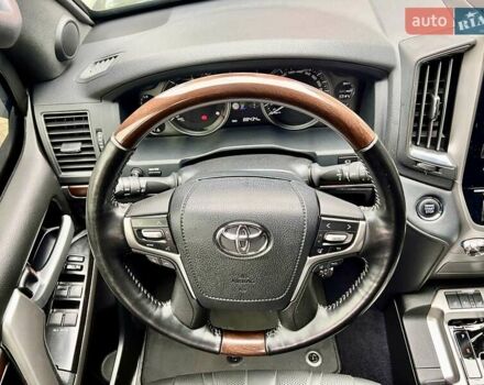 Чорний Тойота Ленд Крузер, об'ємом двигуна 4.46 л та пробігом 88 тис. км за 135000 $, фото 41 на Automoto.ua