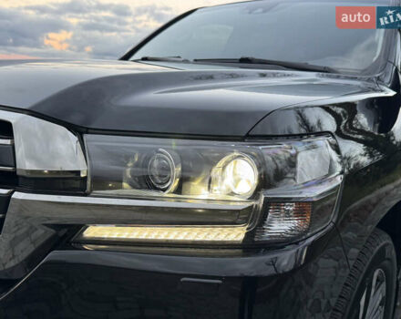 Чорний Тойота Ленд Крузер, об'ємом двигуна 4.46 л та пробігом 177 тис. км за 49999 $, фото 65 на Automoto.ua