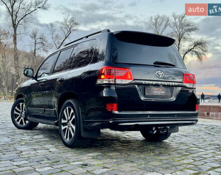 Чорний Тойота Ленд Крузер, об'ємом двигуна 4.46 л та пробігом 177 тис. км за 49999 $, фото 10 на Automoto.ua