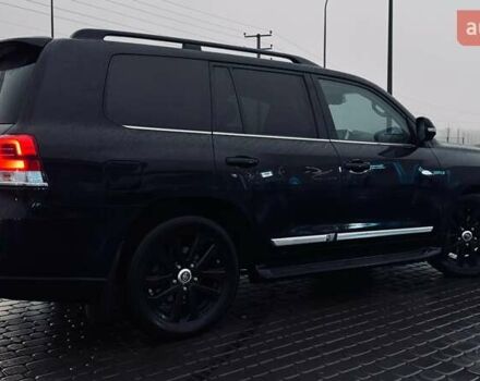 Черный Тойота Ленд Крузер, объемом двигателя 4.46 л и пробегом 179 тыс. км за 55000 $, фото 2 на Automoto.ua