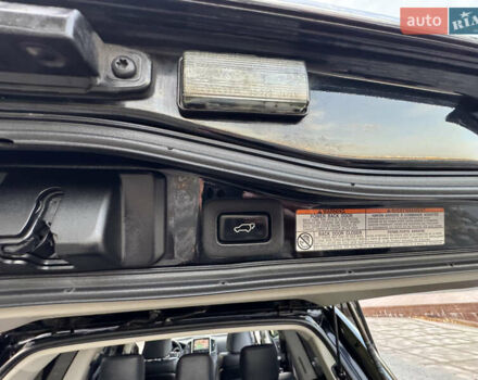 Чорний Тойота Ленд Крузер, об'ємом двигуна 4.46 л та пробігом 260 тис. км за 49999 $, фото 34 на Automoto.ua