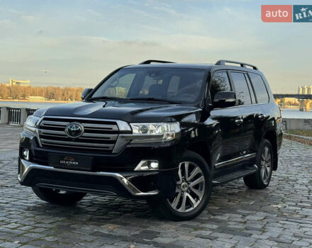 Чорний Тойота Ленд Крузер, об'ємом двигуна 4.46 л та пробігом 260 тис. км за 49999 $, фото 153 на Automoto.ua