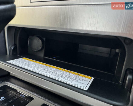 Чорний Тойота Ленд Крузер, об'ємом двигуна 4.46 л та пробігом 260 тис. км за 49999 $, фото 141 на Automoto.ua