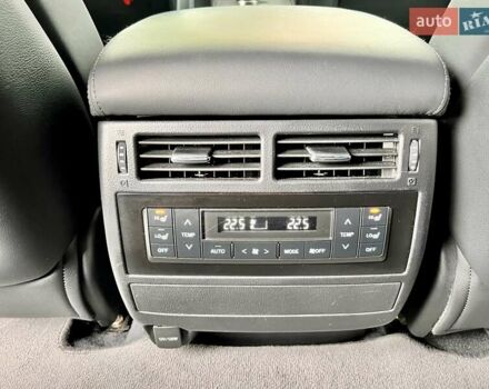 Чорний Тойота Ленд Крузер, об'ємом двигуна 4.46 л та пробігом 88 тис. км за 135000 $, фото 31 на Automoto.ua