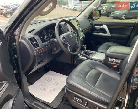 Черный Тойота Ленд Крузер, объемом двигателя 4.46 л и пробегом 232 тыс. км за 50500 $, фото 8 на Automoto.ua