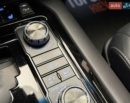 Чорний Тойота Ленд Крузер, об'ємом двигуна 4.46 л та пробігом 123 тис. км за 67400 $, фото 78 на Automoto.ua