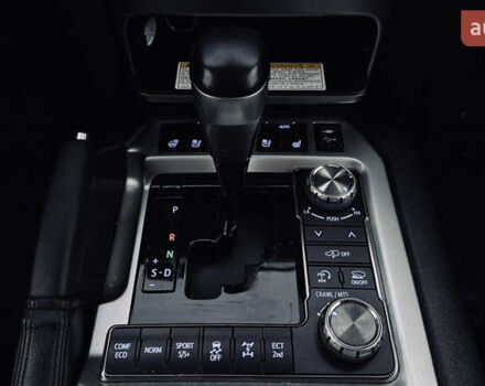 Черный Тойота Ленд Крузер, объемом двигателя 4.46 л и пробегом 179 тыс. км за 55000 $, фото 15 на Automoto.ua