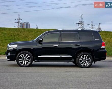 Черный Тойота Ленд Крузер, объемом двигателя 4.6 л и пробегом 138 тыс. км за 53500 $, фото 4 на Automoto.ua