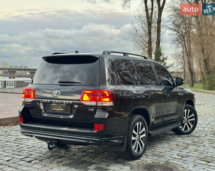 Чорний Тойота Ленд Крузер, об'ємом двигуна 4.46 л та пробігом 177 тис. км за 49999 $, фото 90 на Automoto.ua