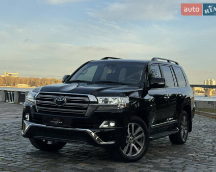 Чорний Тойота Ленд Крузер, об'ємом двигуна 4.46 л та пробігом 260 тис. км за 49999 $, фото 152 на Automoto.ua