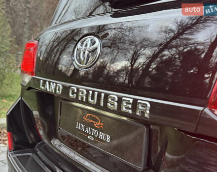 Чорний Тойота Ленд Крузер, об'ємом двигуна 4.46 л та пробігом 177 тис. км за 49999 $, фото 60 на Automoto.ua