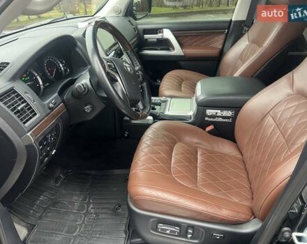 Черный Тойота Ленд Крузер, объемом двигателя 4.46 л и пробегом 98 тыс. км за 59000 $, фото 9 на Automoto.ua