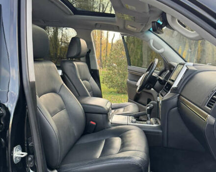 Чорний Тойота Ленд Крузер, об'ємом двигуна 4.46 л та пробігом 260 тис. км за 49999 $, фото 26 на Automoto.ua