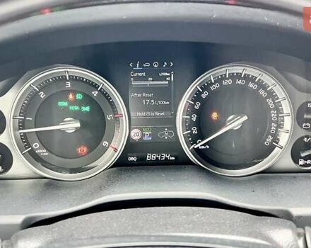 Чорний Тойота Ленд Крузер, об'ємом двигуна 4.46 л та пробігом 88 тис. км за 135000 $, фото 37 на Automoto.ua