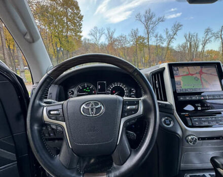 Чорний Тойота Ленд Крузер, об'ємом двигуна 4.46 л та пробігом 260 тис. км за 49999 $, фото 139 на Automoto.ua