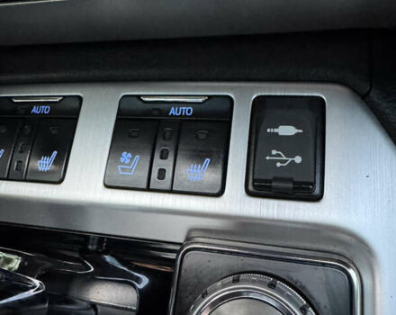 Чорний Тойота Ленд Крузер, об'ємом двигуна 4.46 л та пробігом 260 тис. км за 49999 $, фото 110 на Automoto.ua